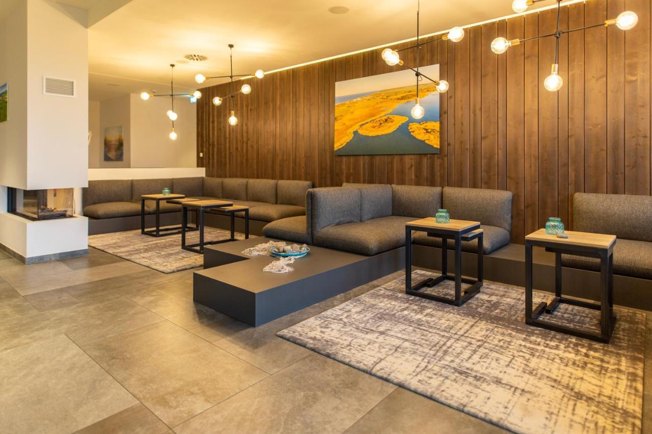 Aparthotel Waterkant Suites - Fewos Am Meer Mit Spa Börgerende-Rethwisch Exteriör bild